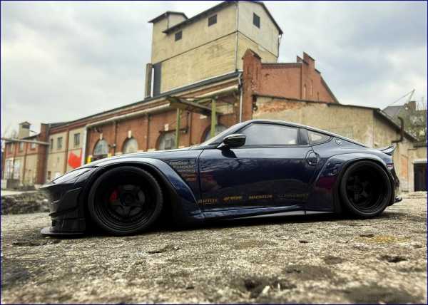 1:18 Nissan Fairlady Z - DarkBlue - Pandem Breitbau inkl. OVP